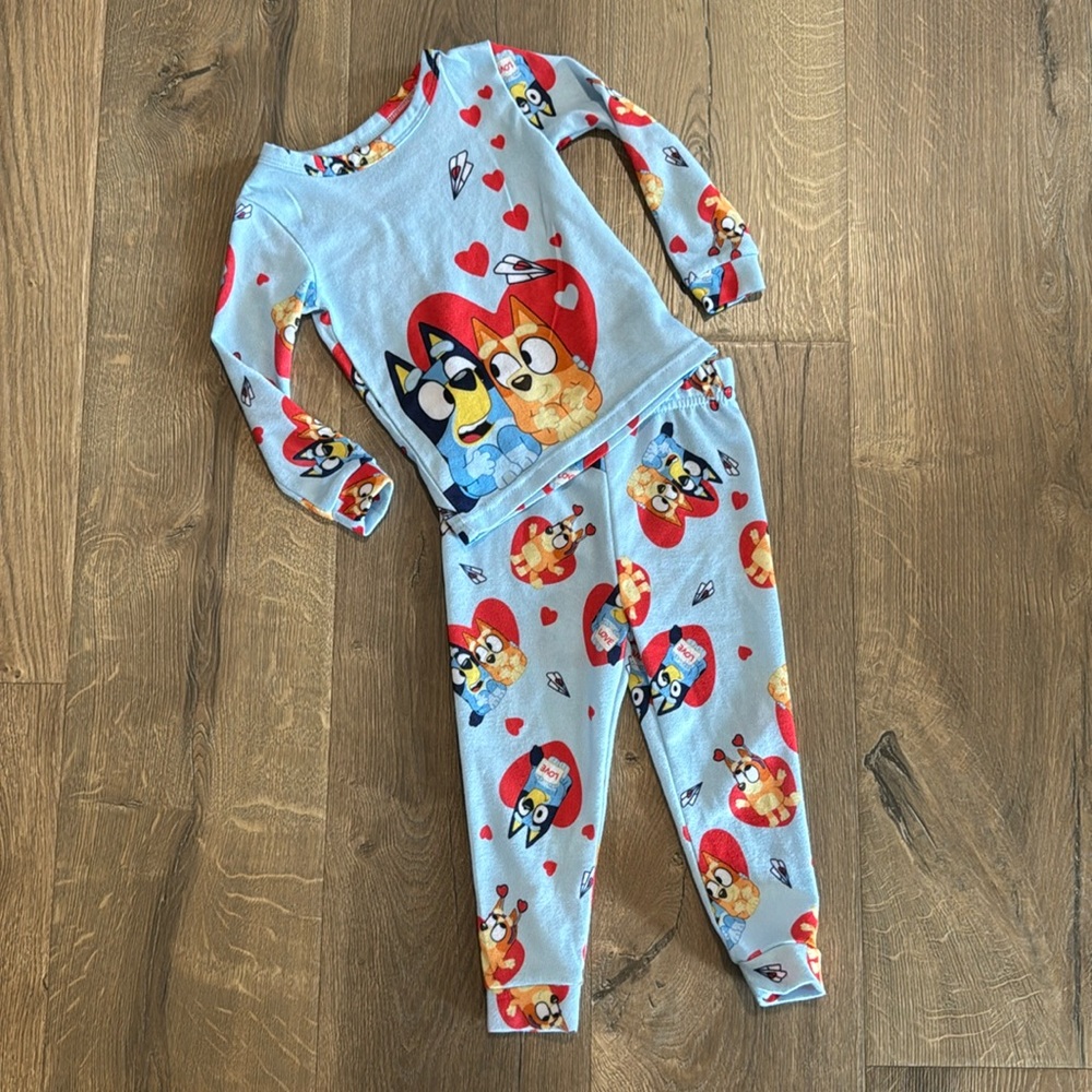 Bluey Valentine PJ Set